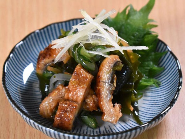 三陸わかめとカットうなぎのさっぱり和え